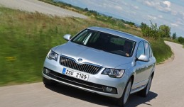 Makyajlı Skoda Superb