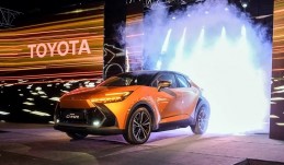 TOYOTA C-HR 2024 TANITILDI