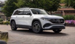 Yeni Mercedes-Benz EQB (2026): Ailelerin Elektrikli Lüks Rotası Yeniden Çizildi!